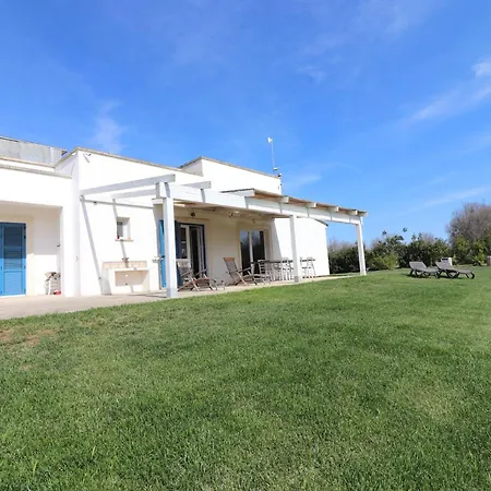 Villa Elegant Casale 50 In Otranto Alimini