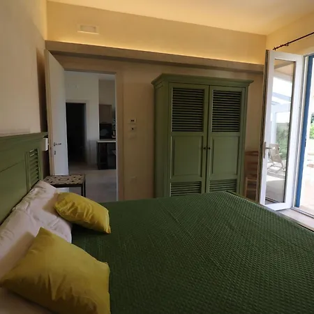 Villa Elegant Casale 50 In Otranto Alimini